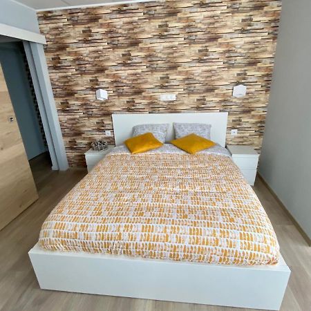 Logements Equipes A Onnaing Avec Espace Balneo En Option Proche Toyota, Autoroute Et Valenciennes Dış mekan fotoğraf