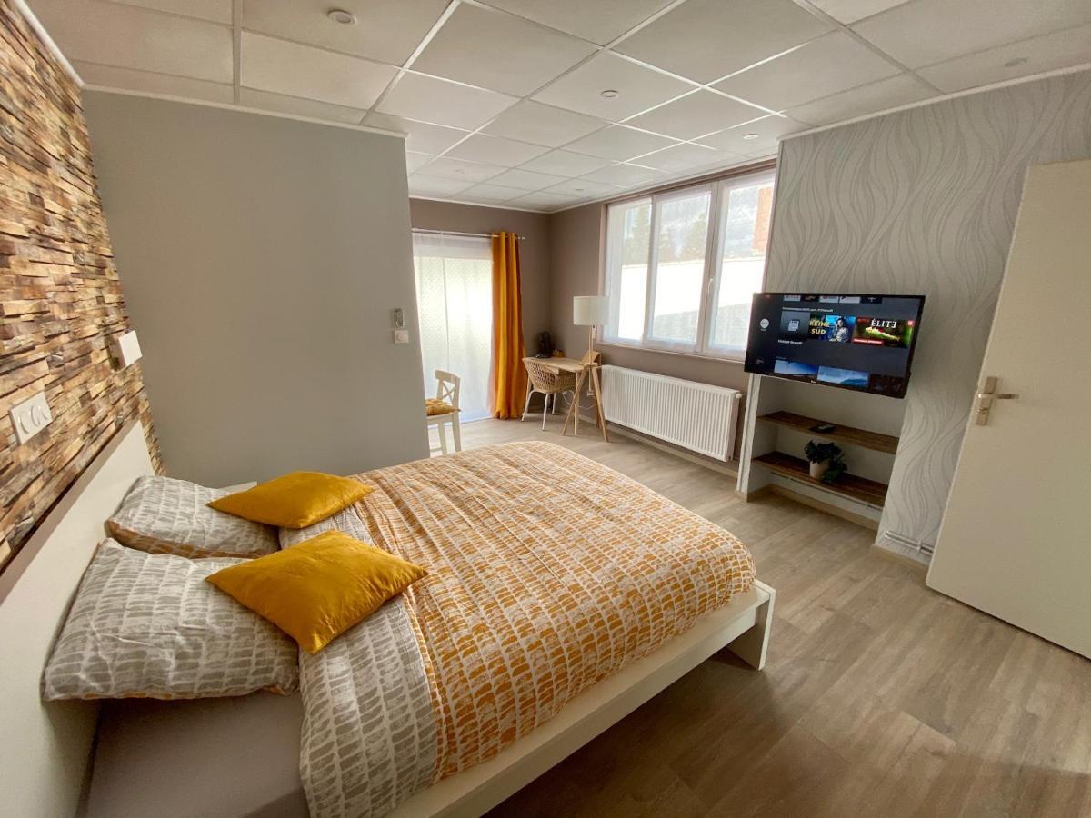 Logements Equipes A Onnaing Avec Espace Balneo En Option Proche Toyota, Autoroute Et Valenciennes Dış mekan fotoğraf