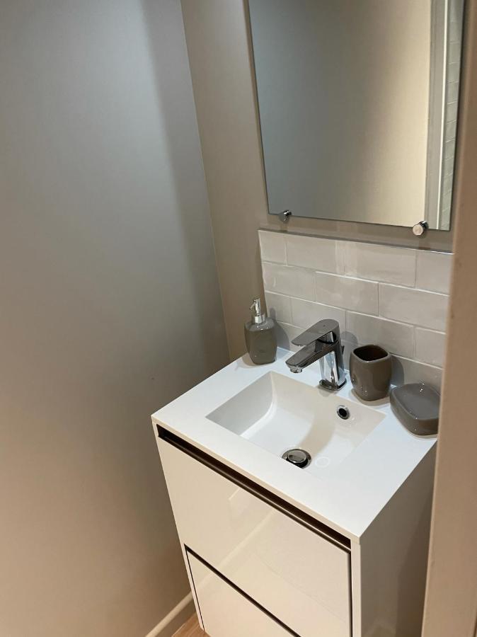 Logements Equipes A Onnaing Avec Espace Balneo En Option Proche Toyota, Autoroute Et Valenciennes Dış mekan fotoğraf
